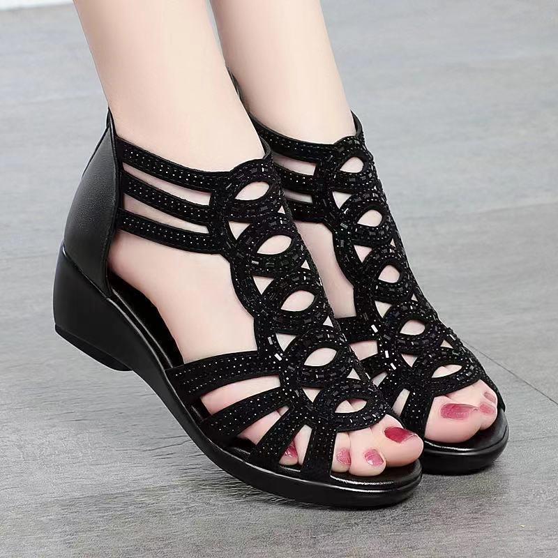 💥🥿【35-40】 sandale cu înălțime mijlocie, respirabile, talpă moale, piele moale, la modă flexibilă
