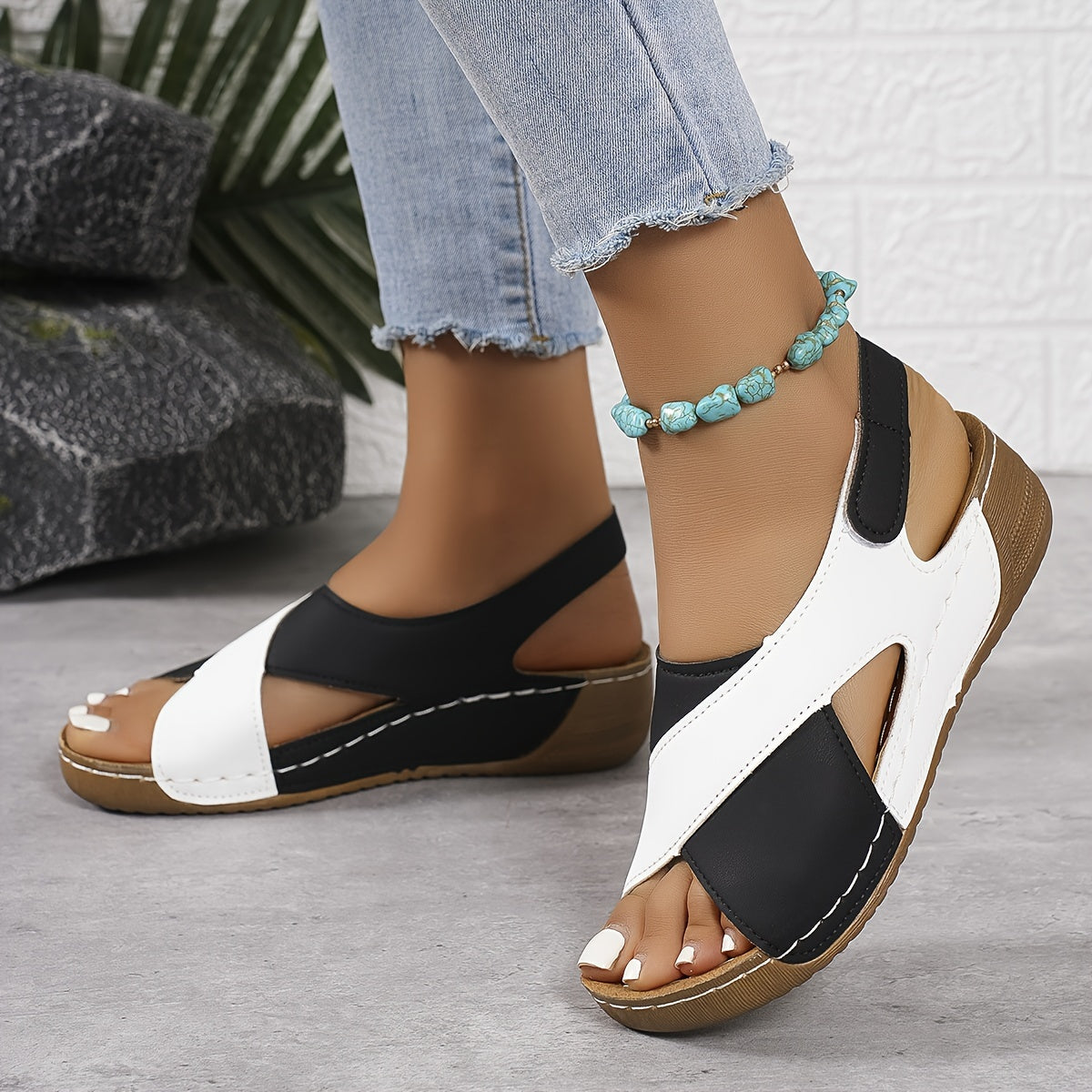 💞✨【36-43】Nouă sandale plate pentru femei de culoare contrastantă, confortabile, casual și versatile