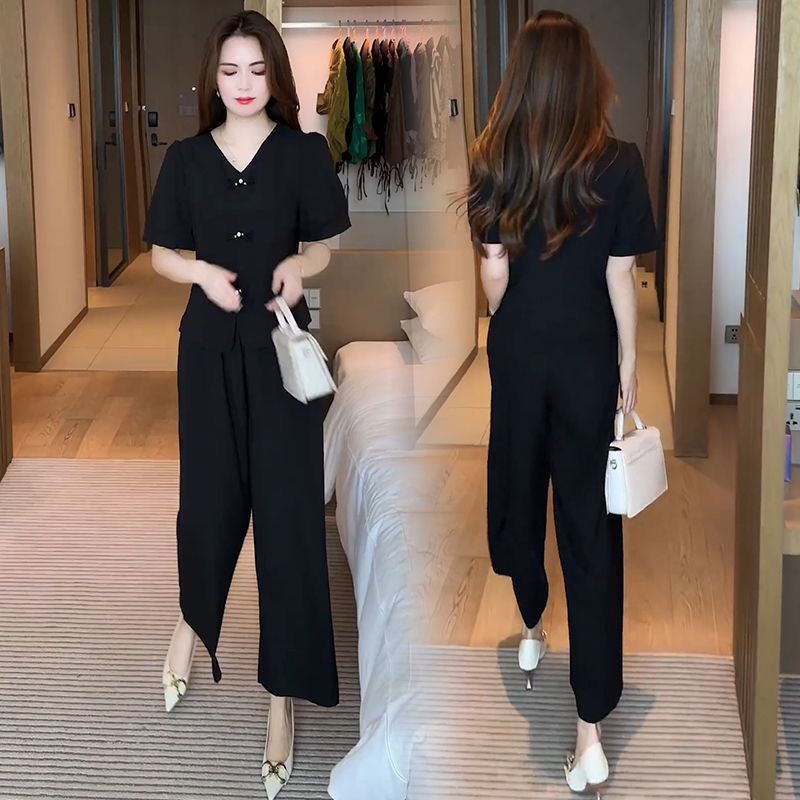 🌸【Top + pantaloni cu picioare largi】Costum de mătase de gheață la modă