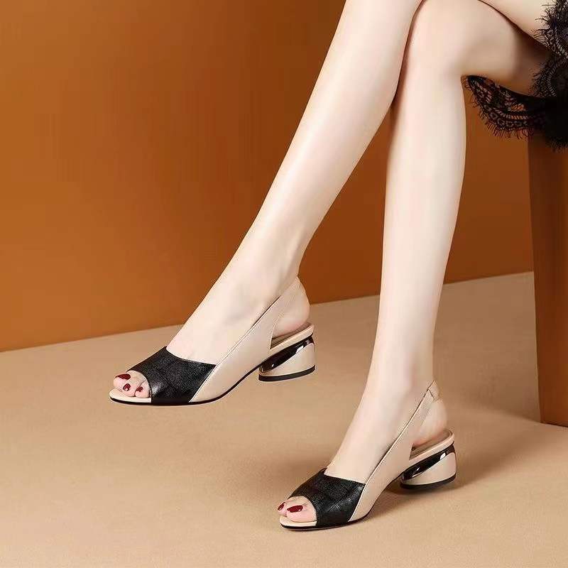 🔥✨【Vânzare fierbinte🔥】【35-43】Noua modă de vară 2025 pentru femei, elegante, din piele de crocodil, sandale cu toc gros