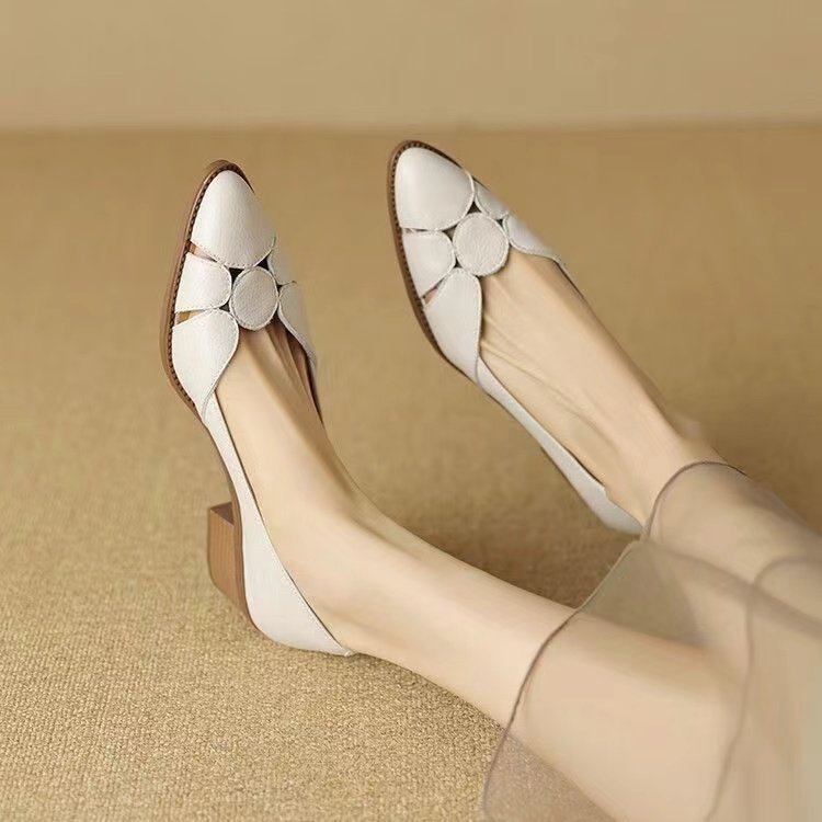 ✨🔥👡【Cantitate limitată】 Sandale de damă 2025, vârf ascuțit, lucrate manual din piele naturală anti-alunecare moale la modă și versatile