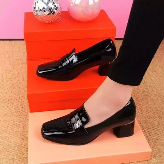 🔥【HOT SALE】🔥🔥【35-40】2026 nowe modne lakierowane buty ze średnim obcasem