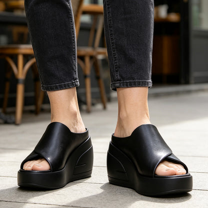 👡【35-42】Sandalias de cuero genuino para mujer, a la moda, con suela suave y suela gruesa (modelo 2026)