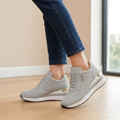 👟【36-43】Wsuwane trampki na koturnie w dużych rozmiarach – Lekkie, codzienne buty na platformie – Wygodne buty do chodzenia i ćwiczeń