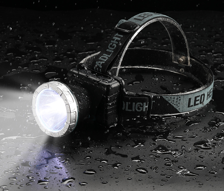 🔥🔥Lanternă frontală super luminoasă – durată lungă de viață a bateriei, ușoară și impermeabilă
