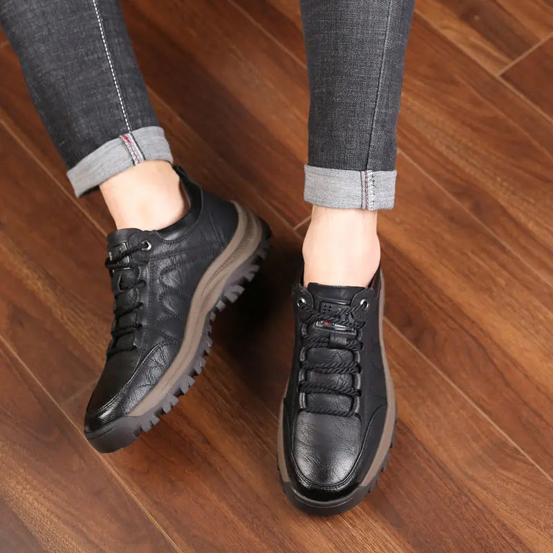 👞【39–48】Męskie casual skórzane buty: miękka skóra oraz antypoślizgowa, wytrzymała podeszwa.