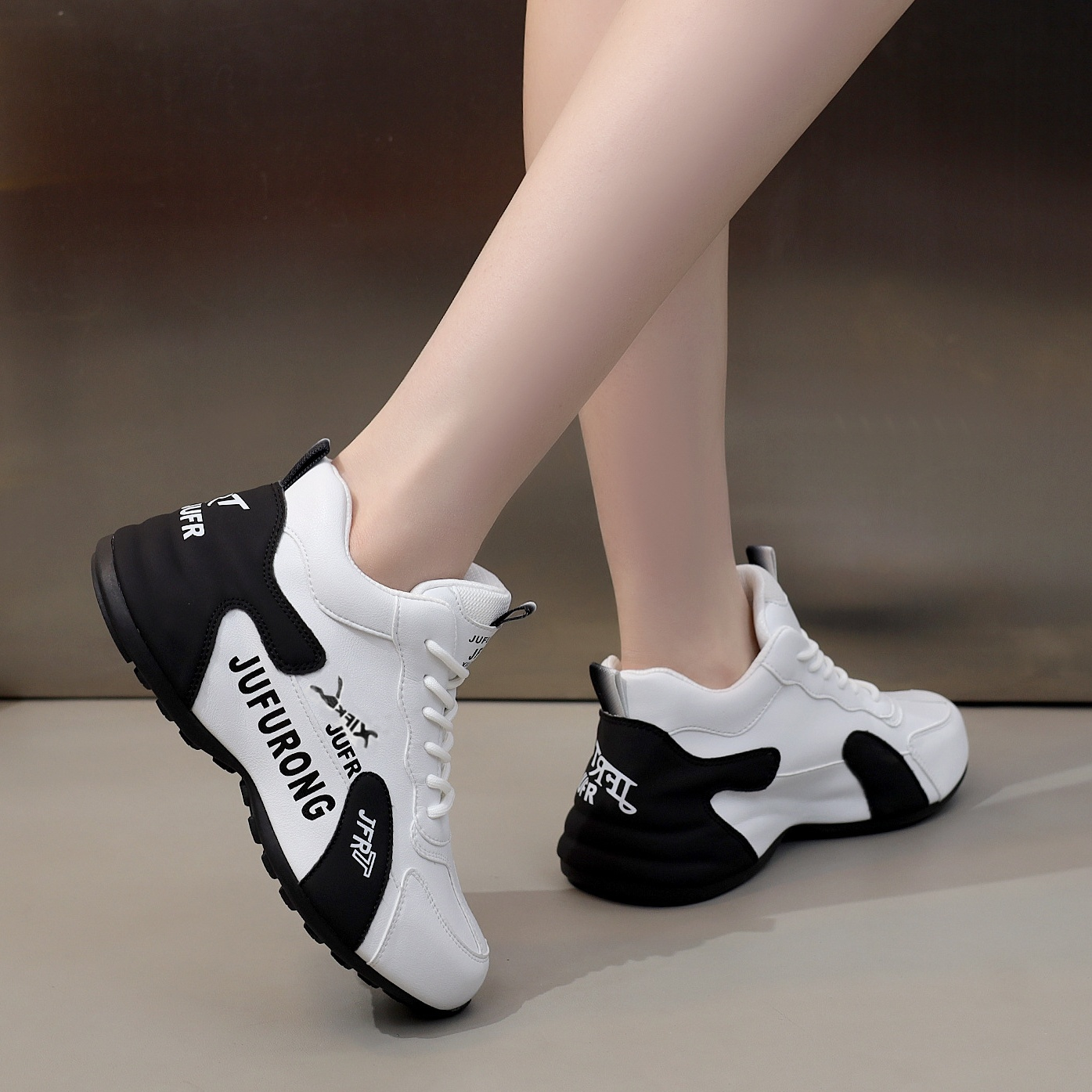 💖😍Najniža cijena ograničeno vrijeme👟Prozračne ženske tenisice s mekim potplatima