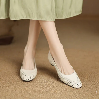 👡 cipele s debelim potpeticama i mekim potplatima, francuskog stila, s prozračnim izrezima